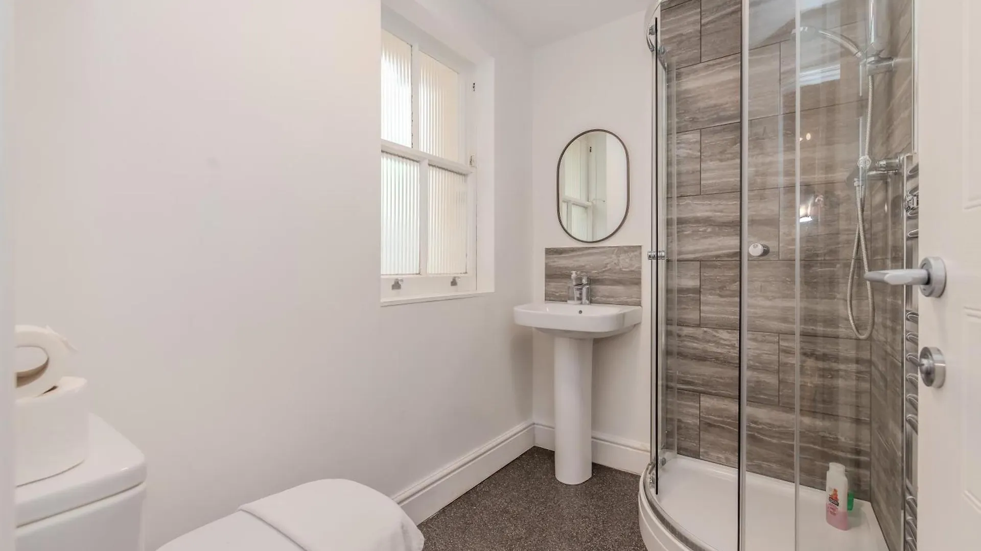 Spacious 2 Bedroom Flat Next To Brighton Beach Sleep 6 Guests Rft United Kingdom