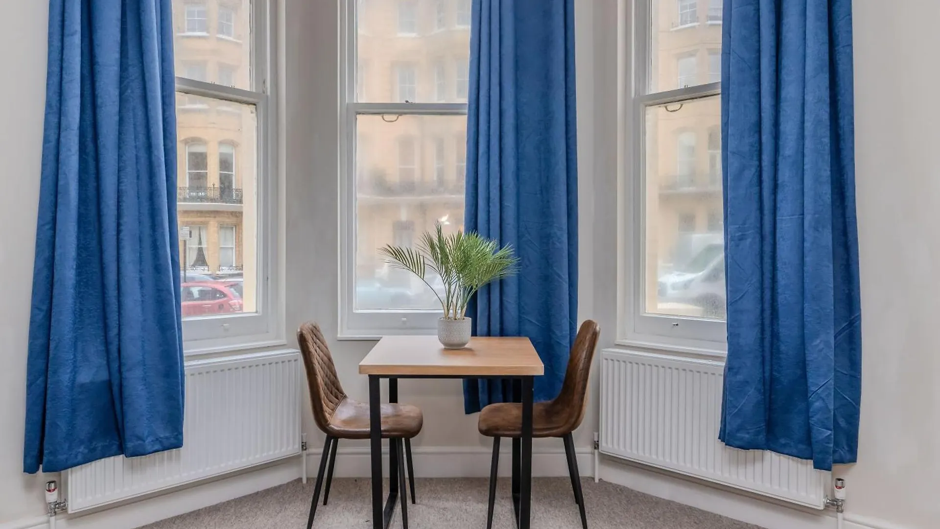 Spacious 2 Bedroom Flat Next To Brighton Beach Sleep 6 Guests Rft